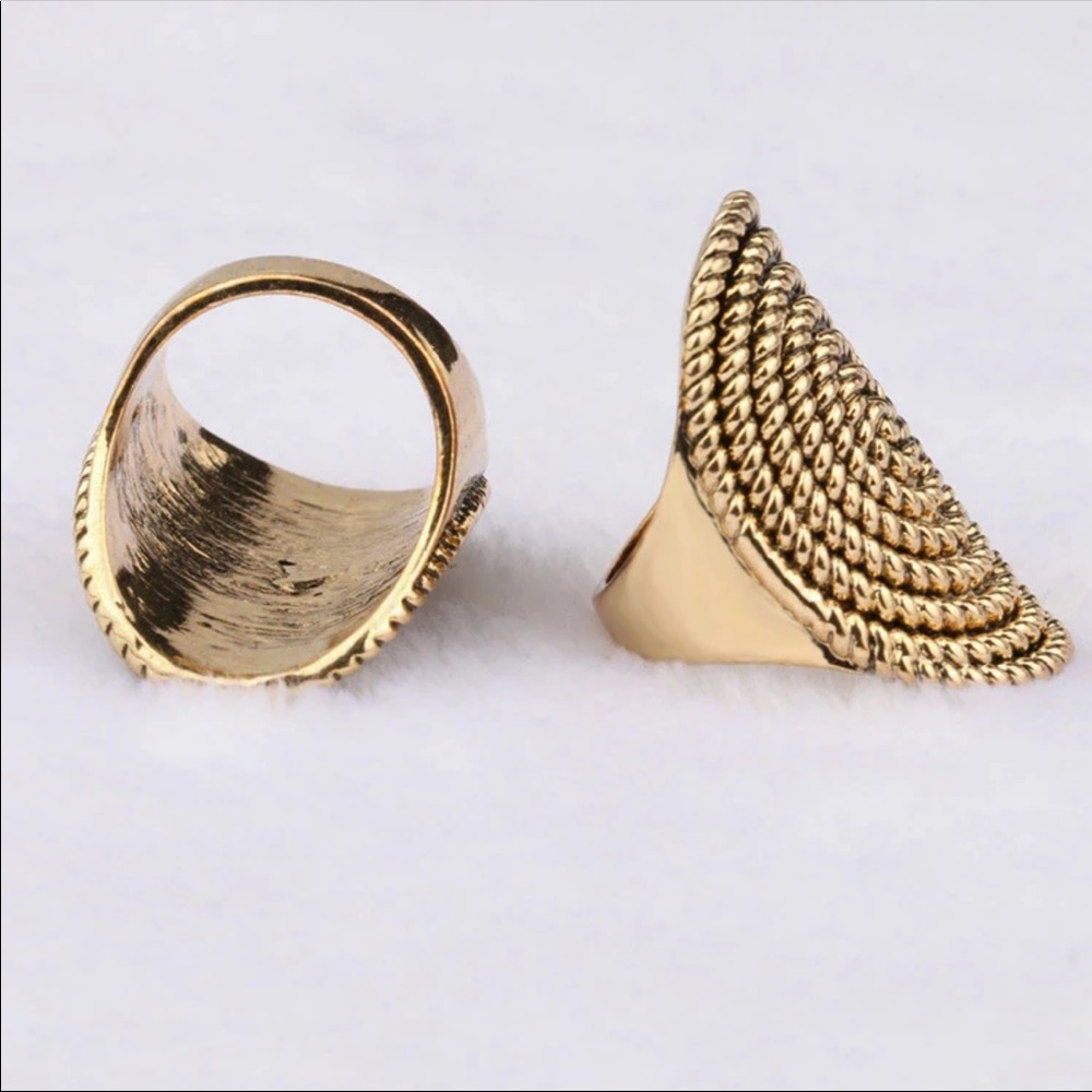 🍃🌿Golden Braided Statement Ring🌿🍃 - Picture 3 of 4